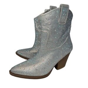 Source Unknown Sparkling Silver Heeled Boots